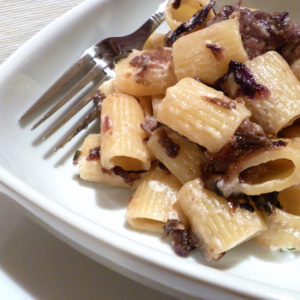 pasta al radicchio e salsiccia